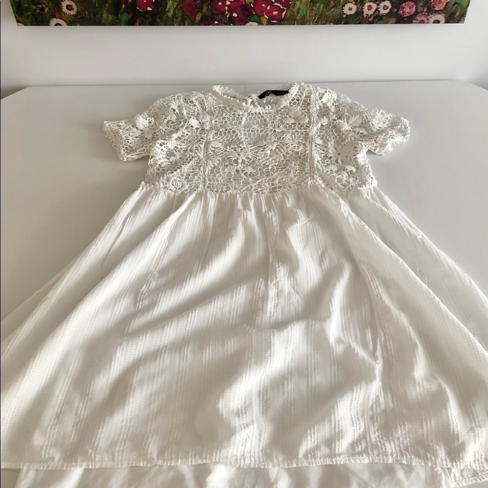 Crochet white short dress.